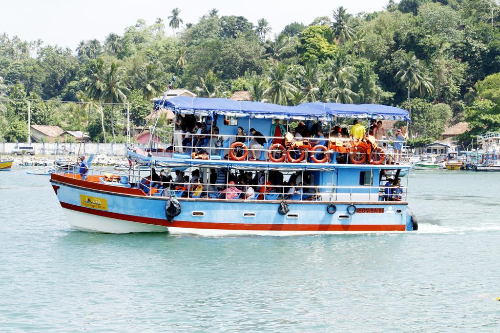 Paradise Beach Resort & Diving School Mirissa Exterior foto